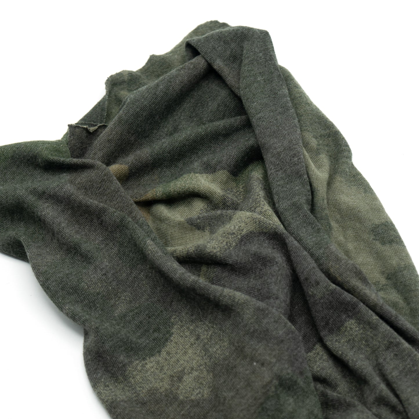 Operativ vintage camo scarf detail